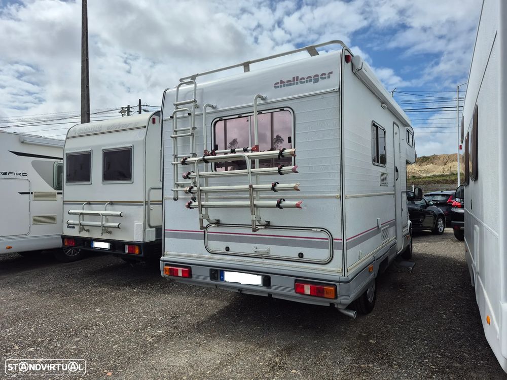 Challenger Genesis FORD TRANSIT 2.5 TD - 6 DORMIDAS - 6 LUGARES - 4