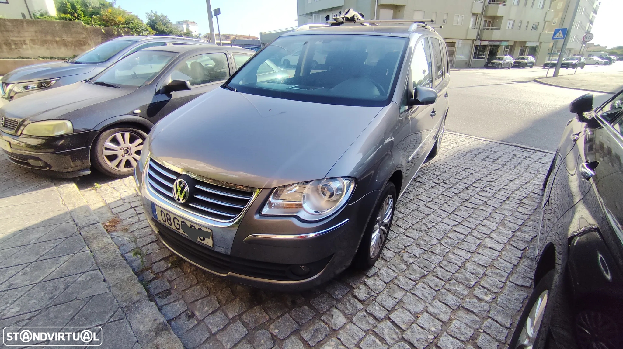 VW Touran 1.9 TDi Highline 7L - 2