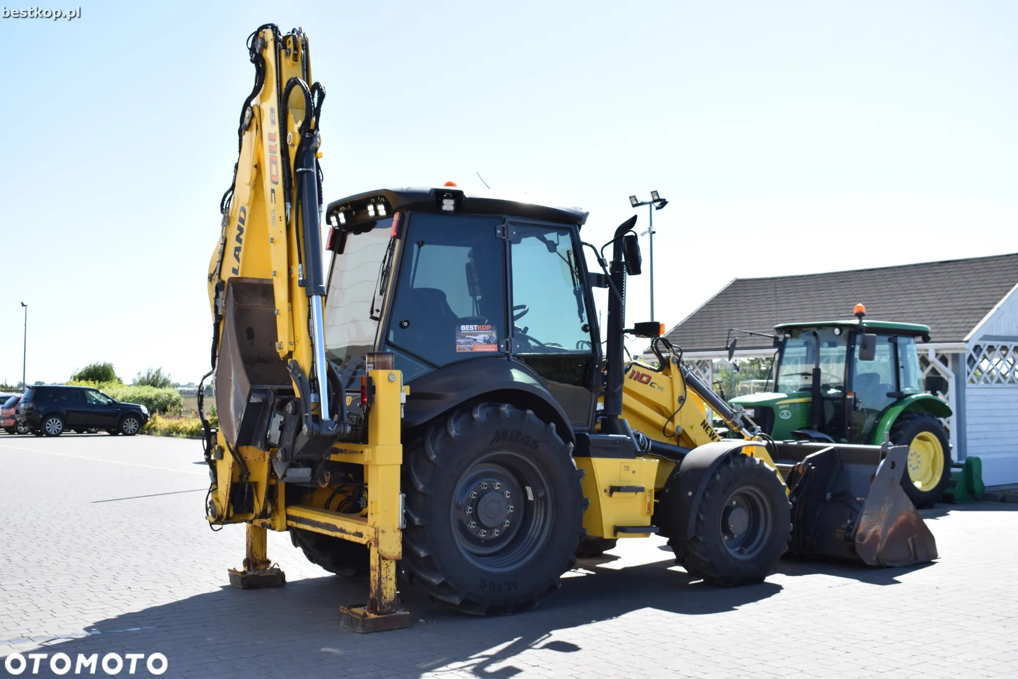 New Holland B110C - 4