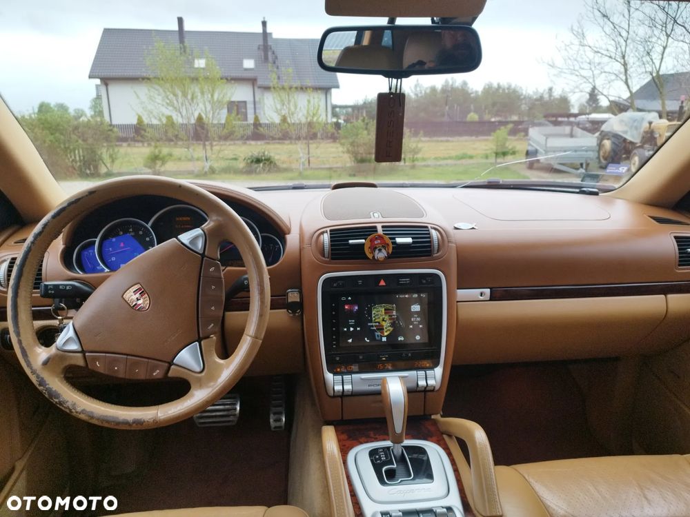 Porsche Cayenne - 23