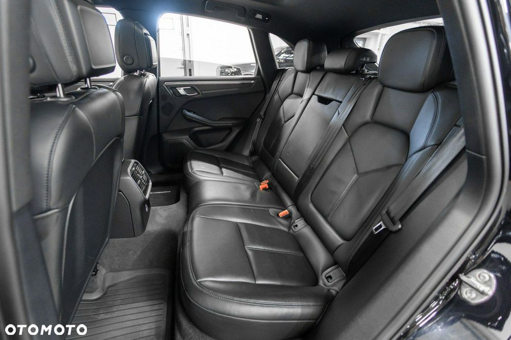 Porsche Macan - 34