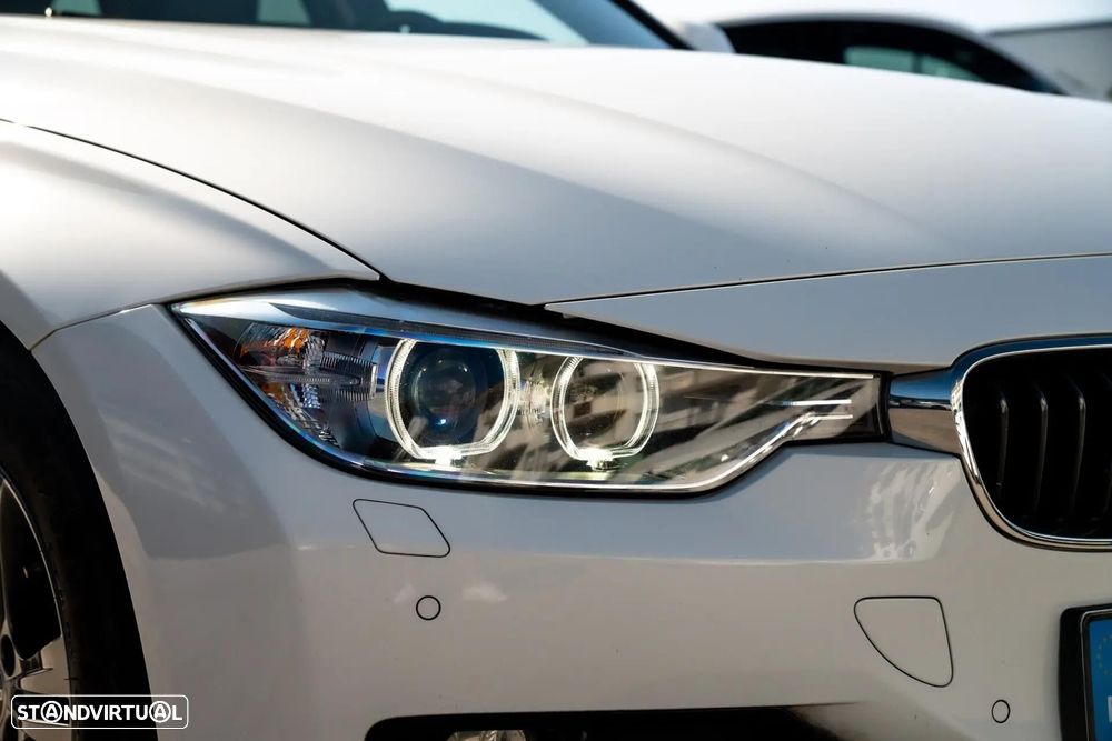 BMW 320 d Auto Line Sport - 15