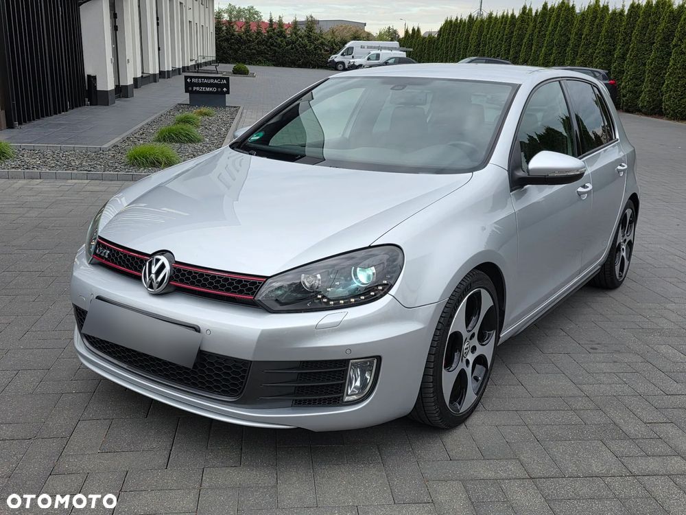 Volkswagen Golf 2.0 GTI - 1