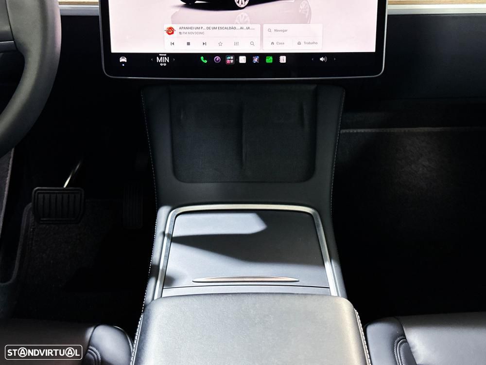 Tesla Model Y Long Range Dual Motor AWD - 18