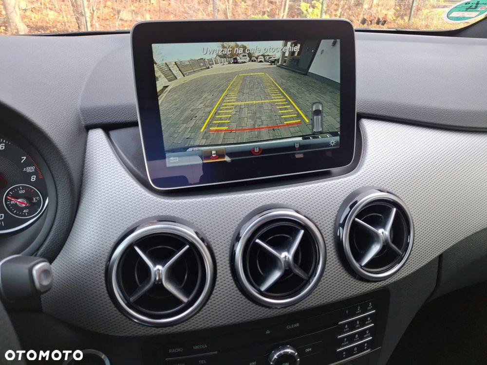 Mercedes-Benz Klasa B 200 7G-DCT UrbanStyle Edition - 10