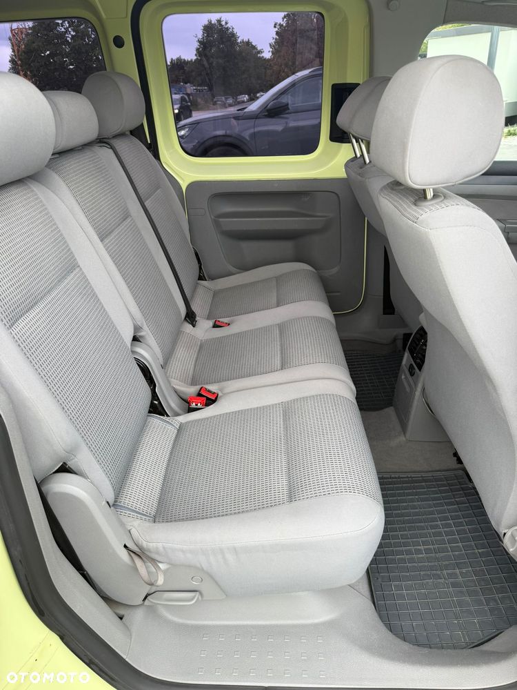 Volkswagen Caddy Life DSG - 8