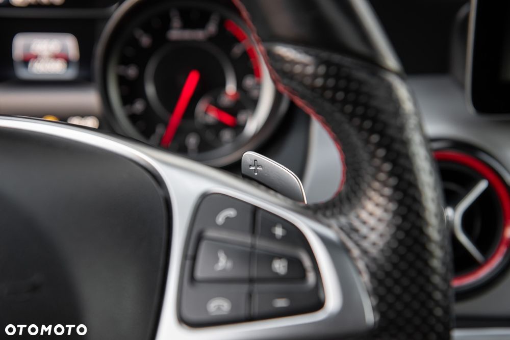Mercedes-Benz CLA AMG 45 4Matic 7G-DCT - 21