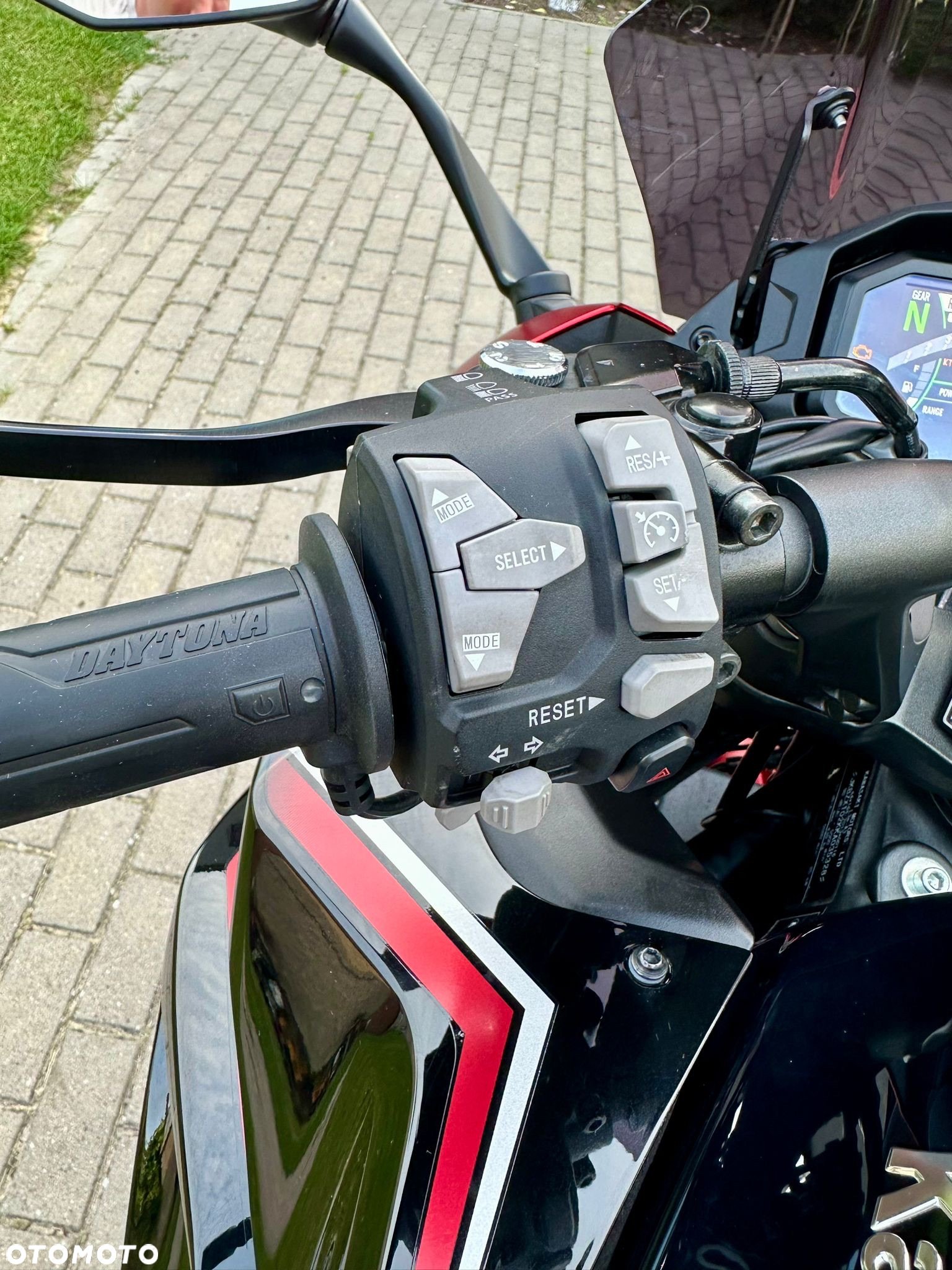 Kawasaki Ninja 1000 SX - 26