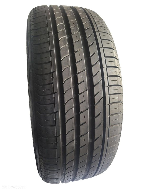 Nexen NFera SU1 215/50 R17 95W 7,5mm