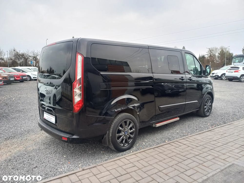 Ford Tourneo Custom - 6