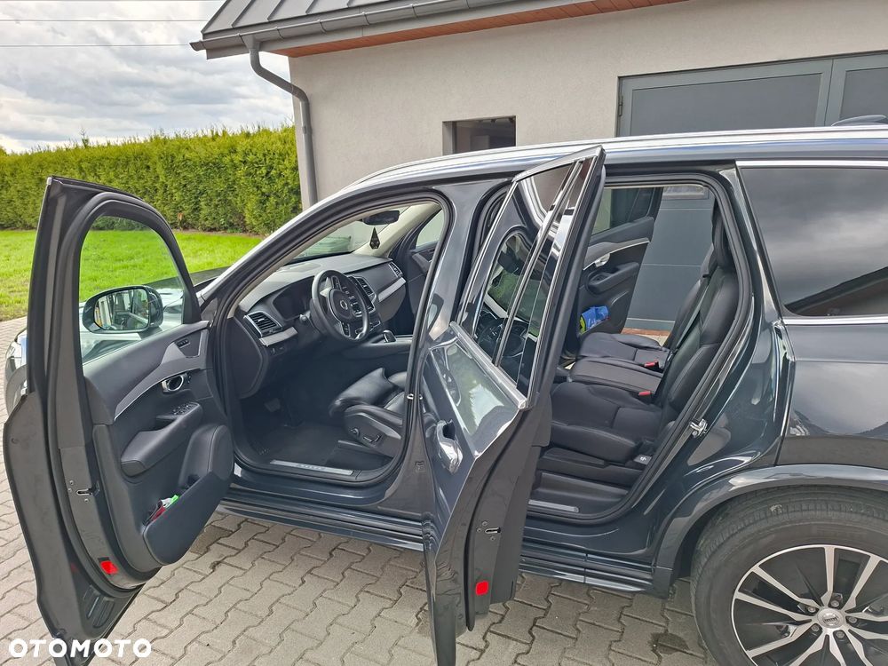 Volvo XC 90 B5 D AWD Momentum Pro - 4