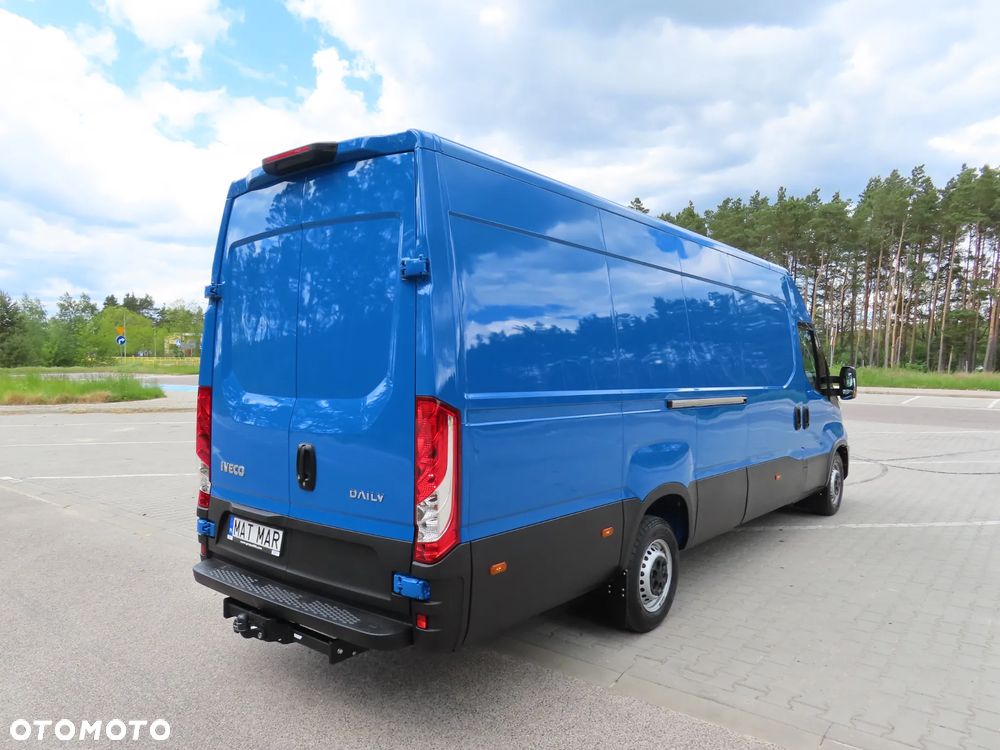 Iveco Daily 35S18 3.0 HPI 180 KM POWER Furgon Blaszak XXL 4.70 CM MAXI LONG Wysokość H2 1900 mm WZMACNIANE ZAWIESZENIE 970 Kg Ładowność HAK 3500 Kg Rozstaw Osi 4100 mm DMC 3500 Kg, WZMACNIANY Stan JAK NOWY OKAZJA DOSTEPNY I GOTOWY - 5