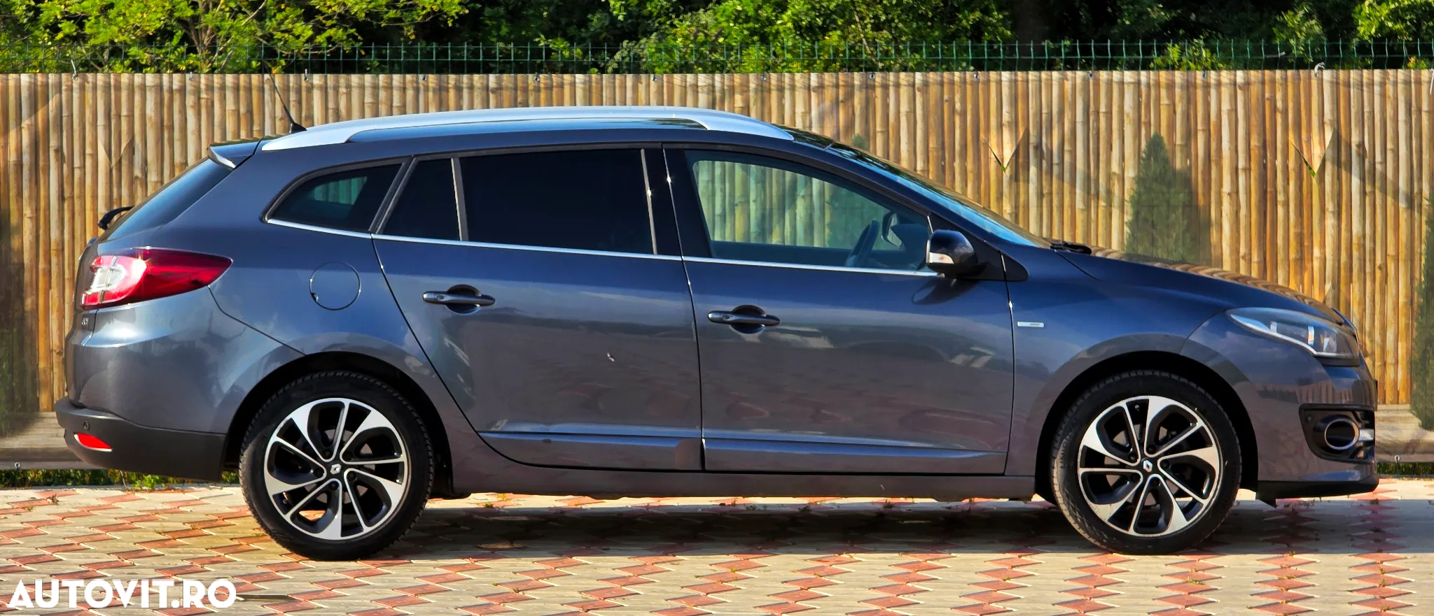 Renault Megane ENERGY dCi 110 Start & Stop Bose Edition - 9