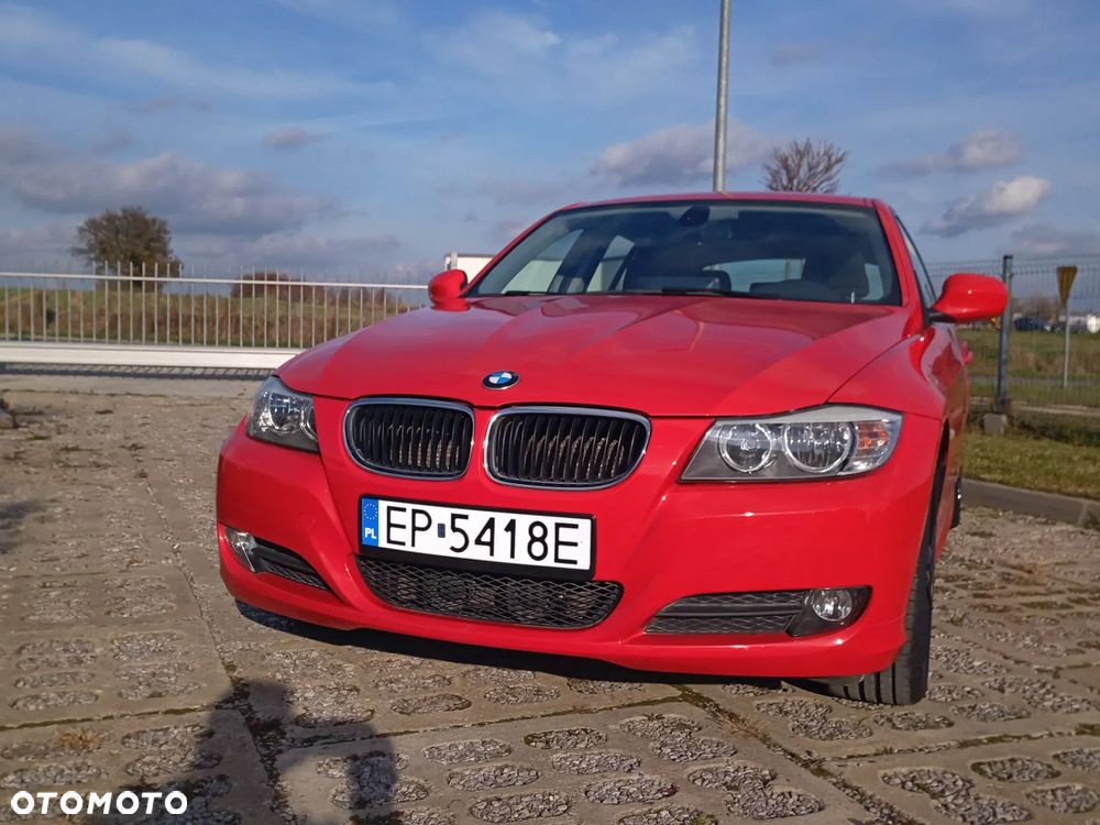 BMW Seria 3 318d Touring - 3