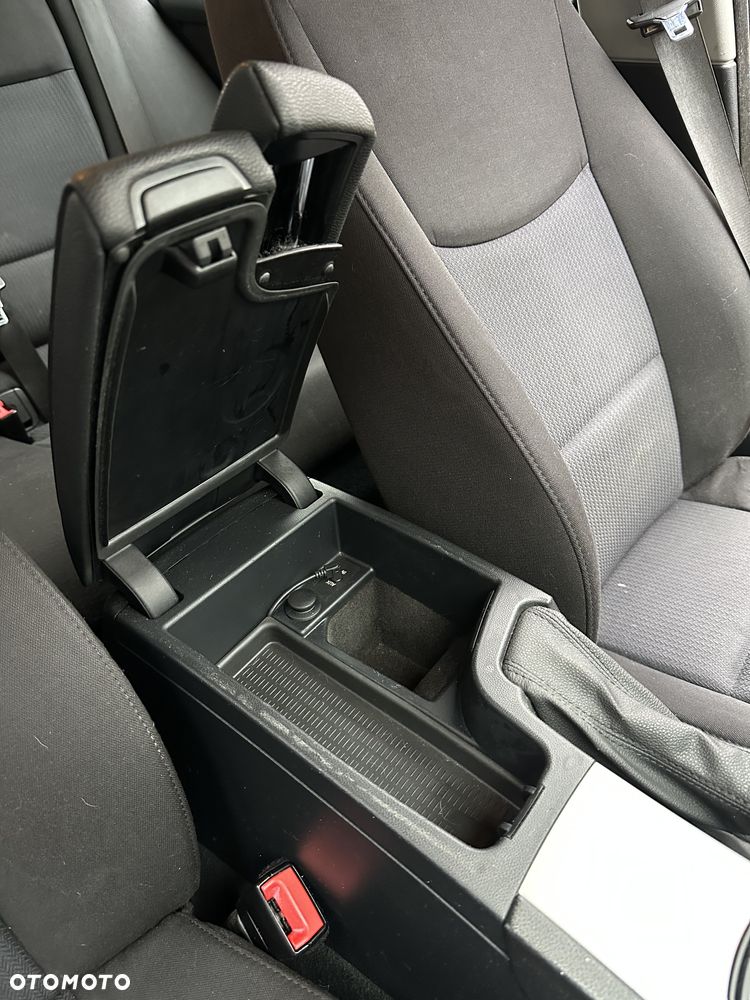 BMW Seria 3 318d DPF - 20