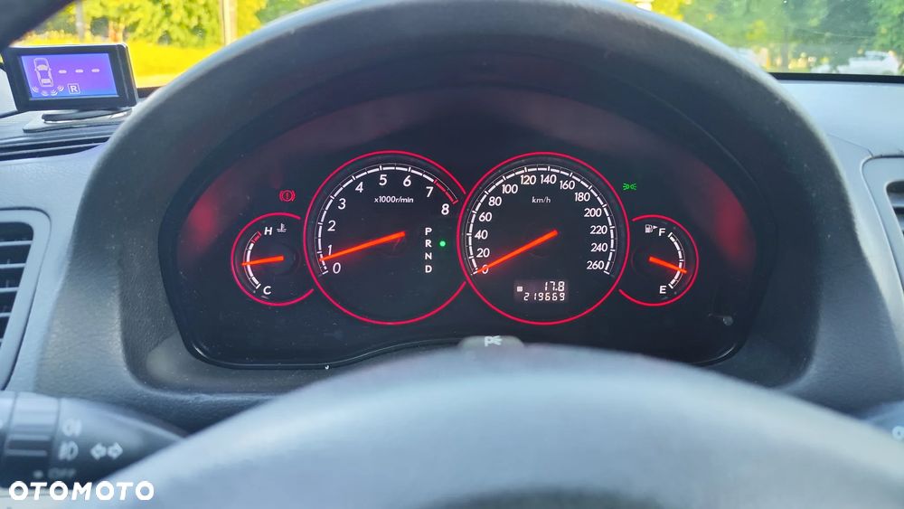Subaru Legacy - 16