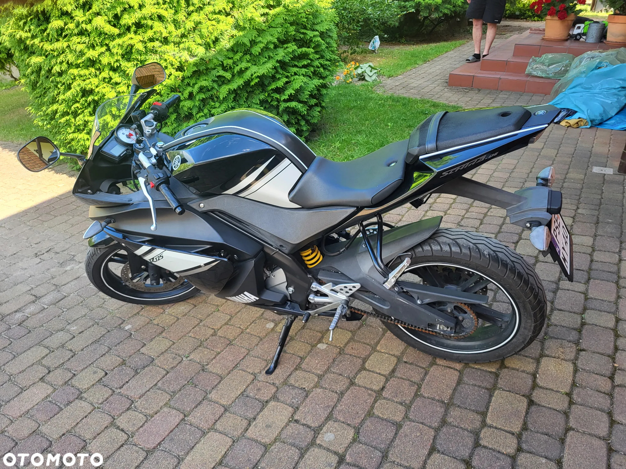 Yamaha YZF - 4