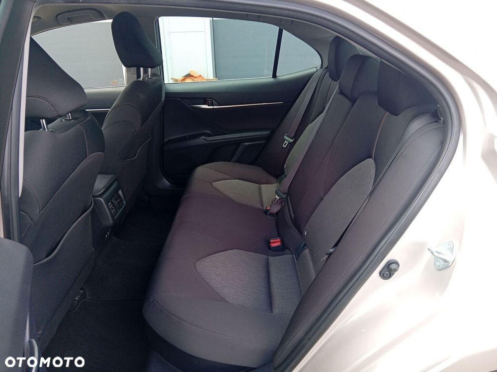 Toyota Camry - 15