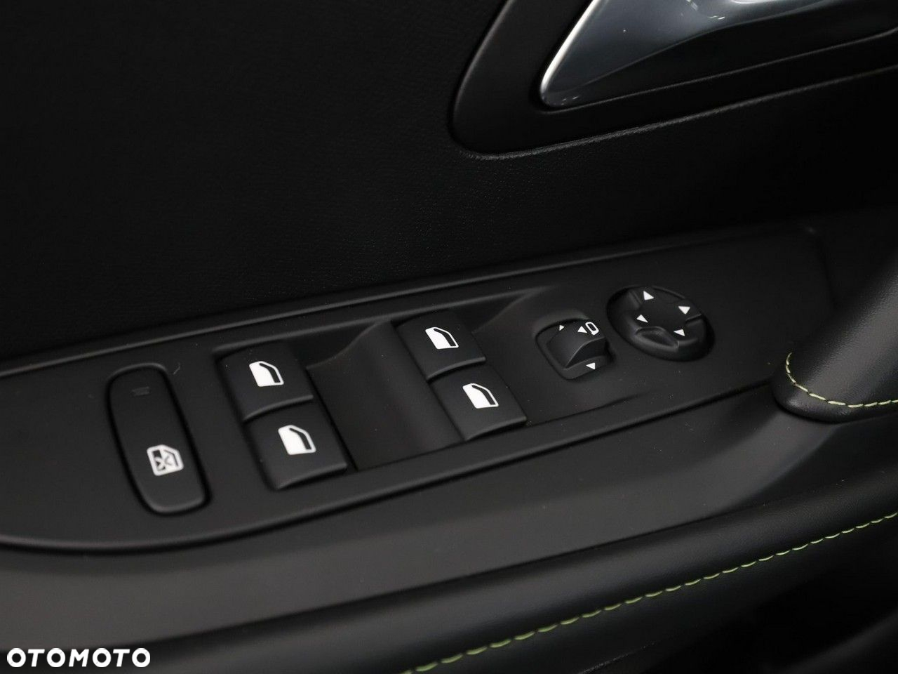 Peugeot 208 PureTech 100 GT Pack - 35