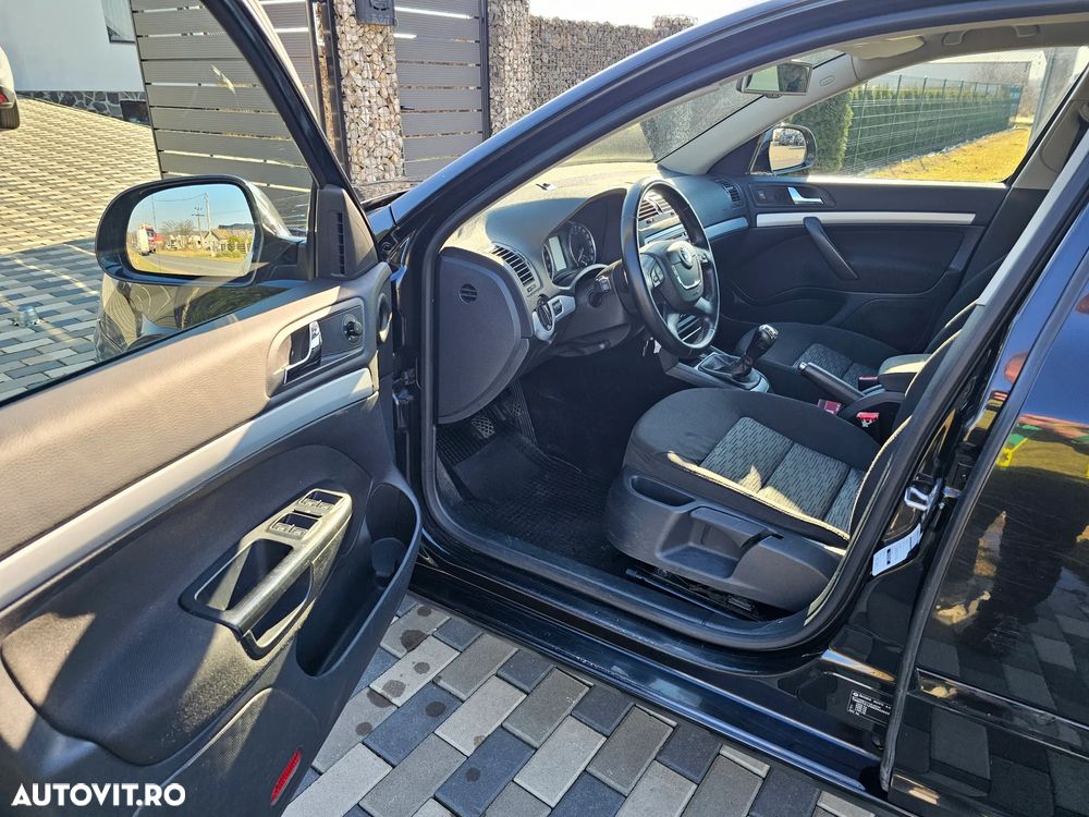 Skoda Octavia 1.6 TDI DPF Ambiente - 6