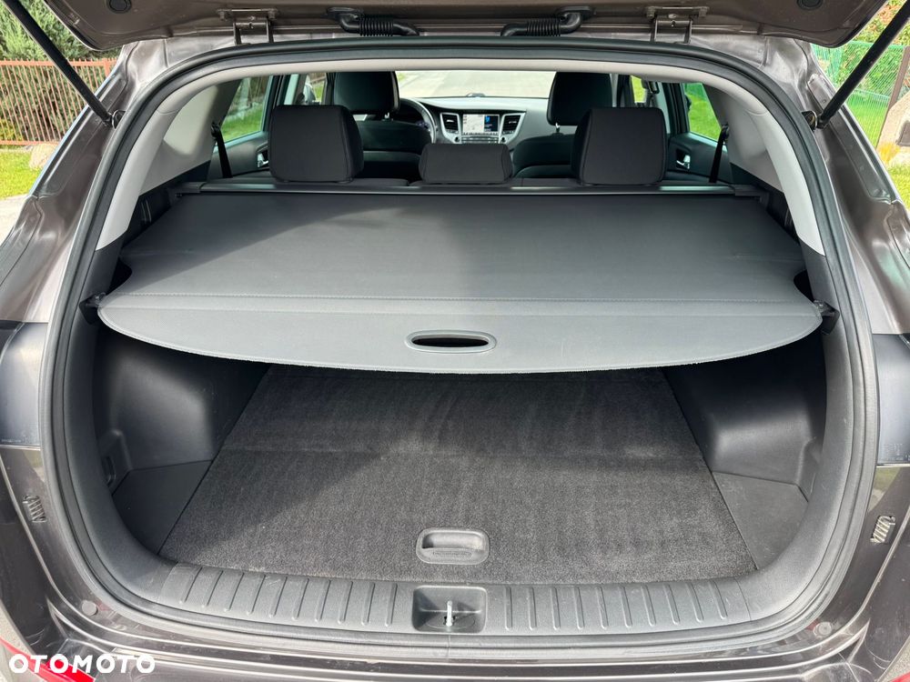 Hyundai Tucson 1.6 GDI BlueDrive TourdePologne 2WD - 17