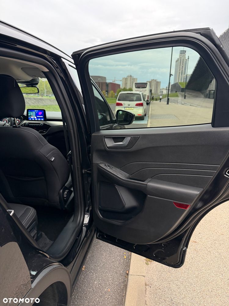 Ford Kuga - 28