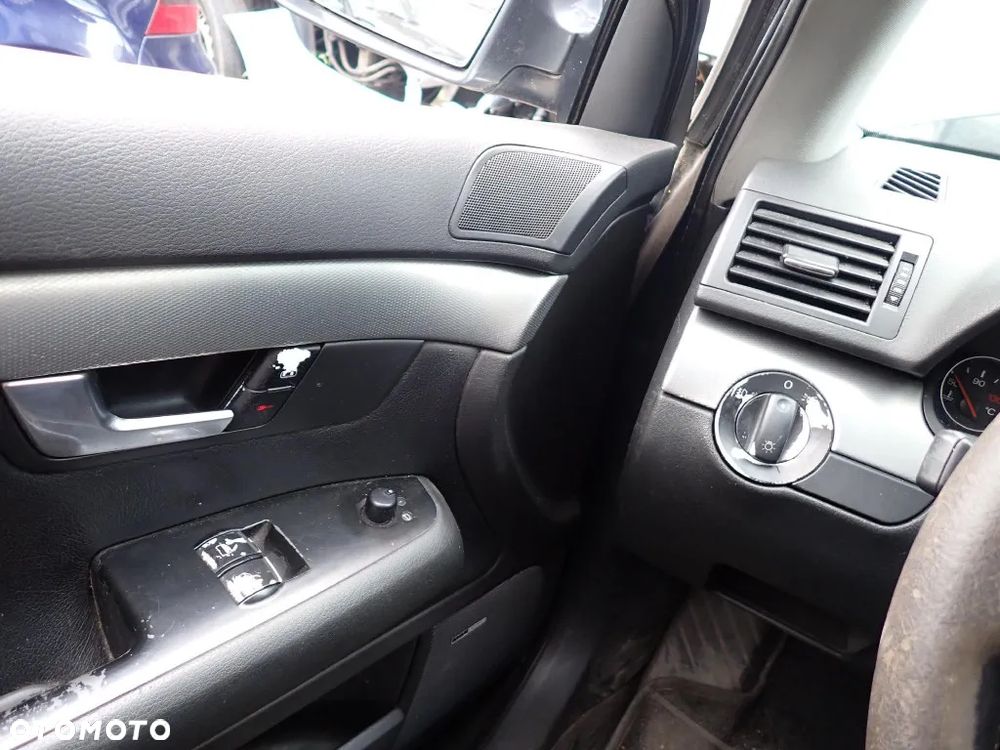 CZĘŚCI - Audi A4 B6 1,9TDI 130KM AVF FILM AT FZH SEDAN lakier LX7Ż LX7Z 2003r. INDEX - 9631 - 15