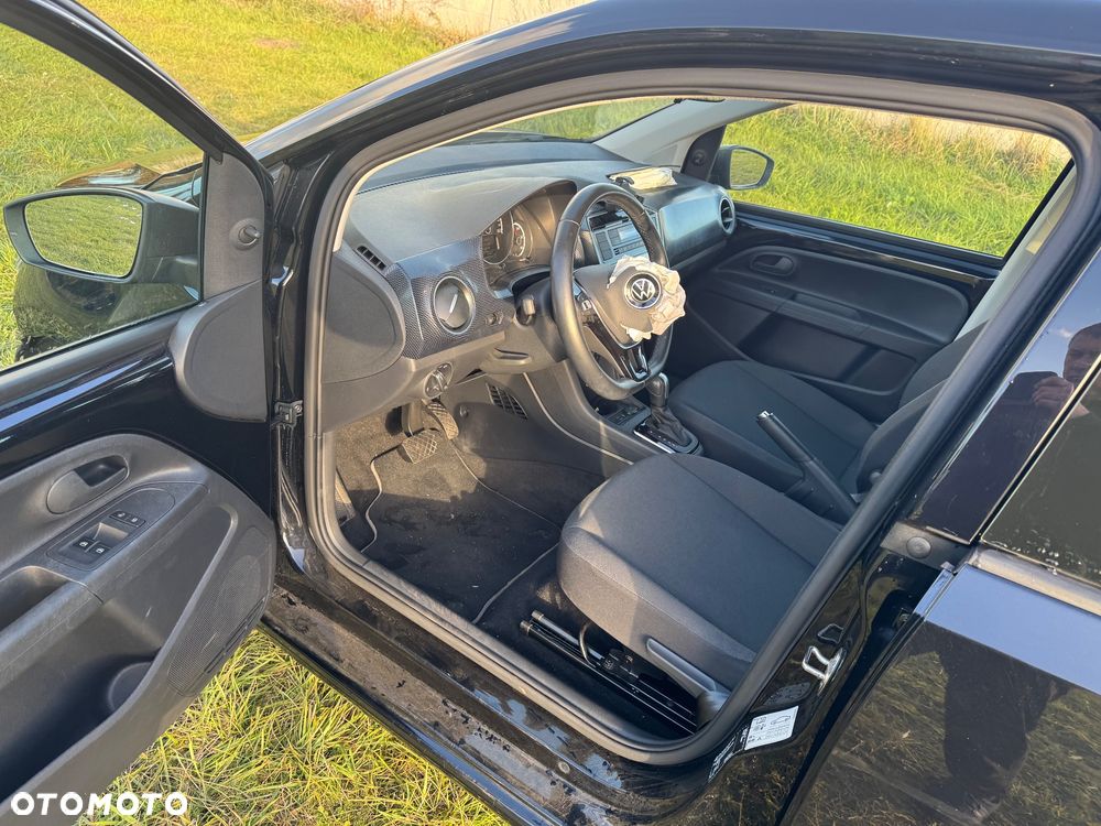 Volkswagen up! - 17