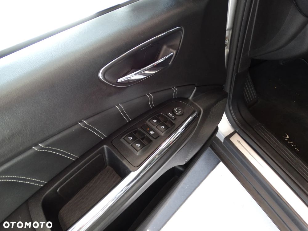 Lancia Delta 1.6 MultiJet 16v DFN6 Platinum - 19