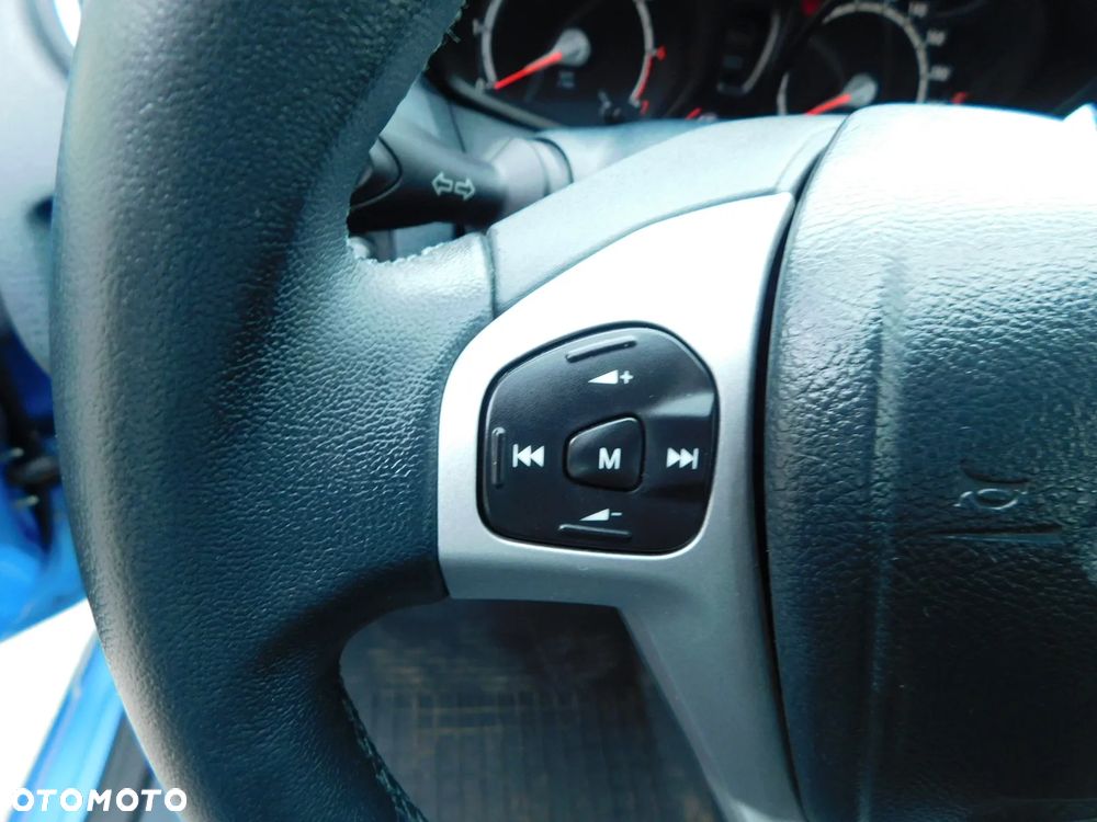 Ford Fiesta 1.25 Champions Edition - 23