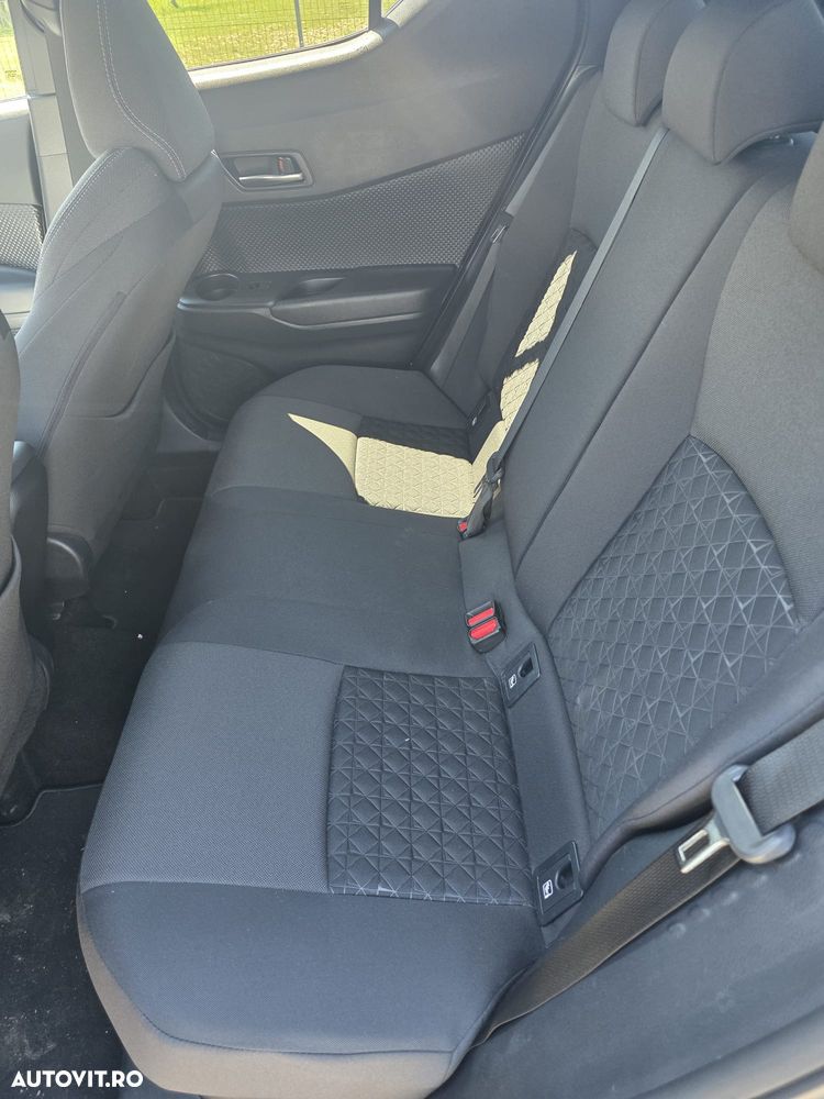 Toyota C-HR Business-Edition - 7