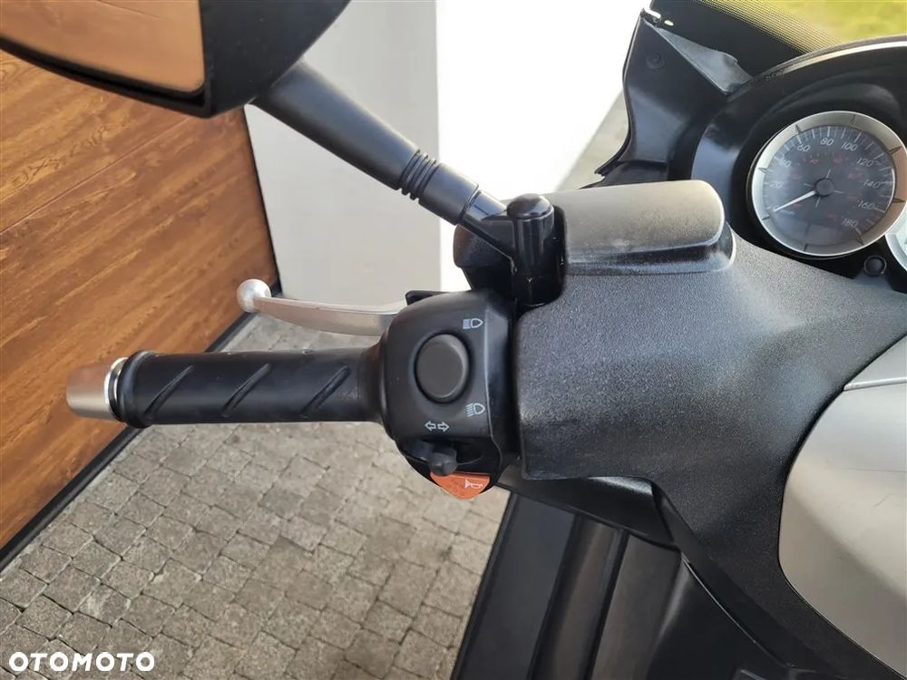 Peugeot Satelis - 10