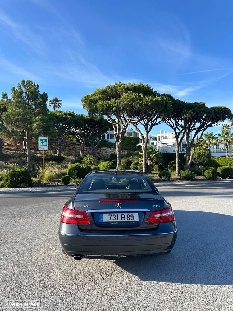 Mercedes-Benz E 200 CGi Avantgarde BlueEfficiency - 13