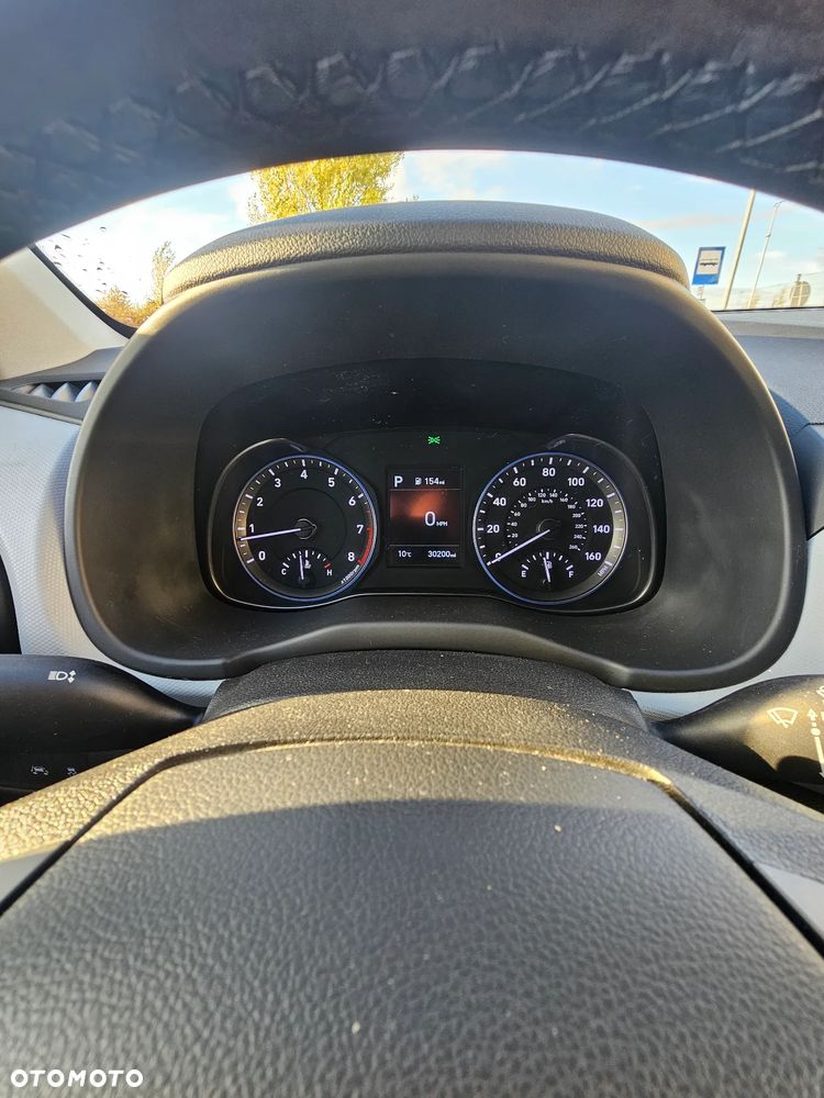Hyundai Kona - 16