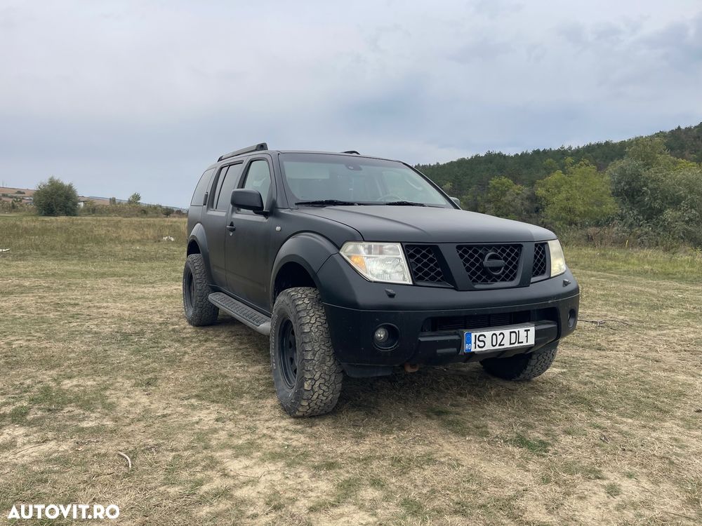 Nissan Pathfinder - 3