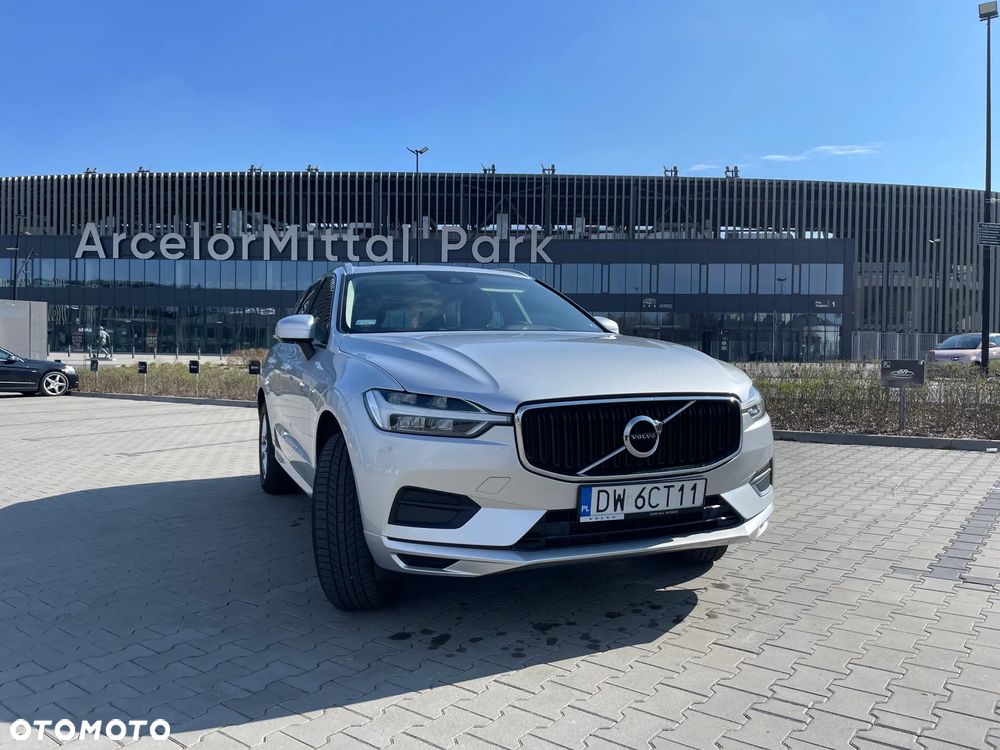 Volvo XC 60 T5 AWD Momentum - 2