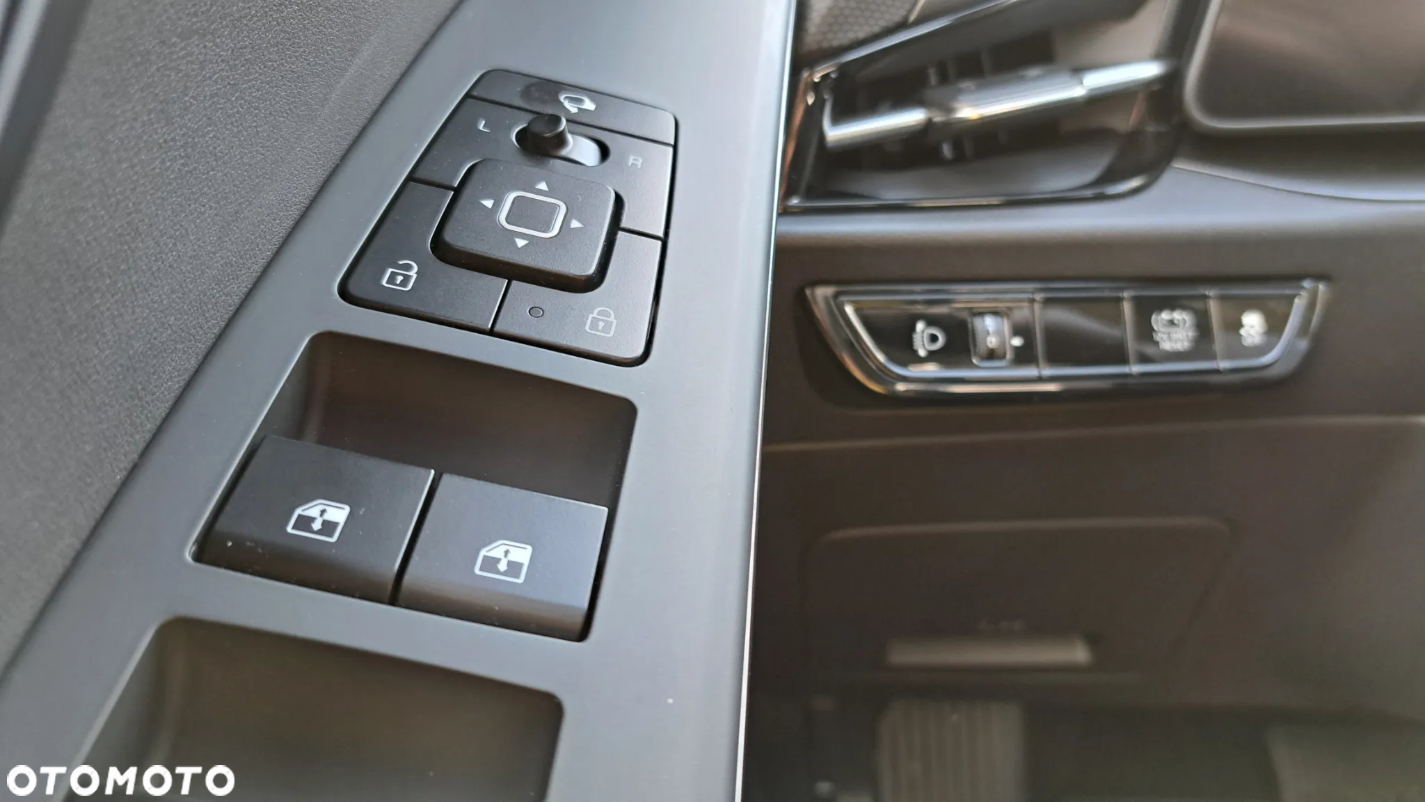 Kia Niro 1.6 GDI Hybrid L - 28
