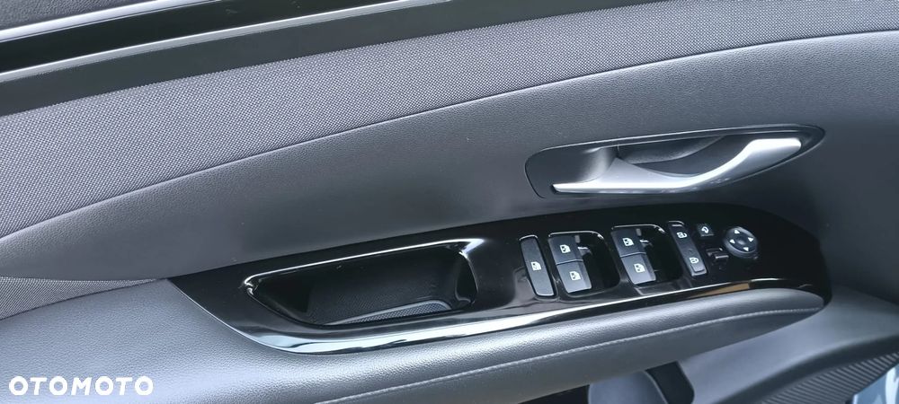 Hyundai Tucson 1.6 T-GDi HEV Executive 4WD - 16