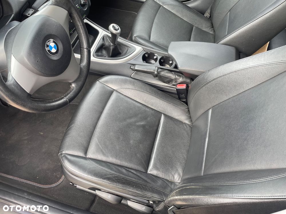 BMW Seria 1 - 30