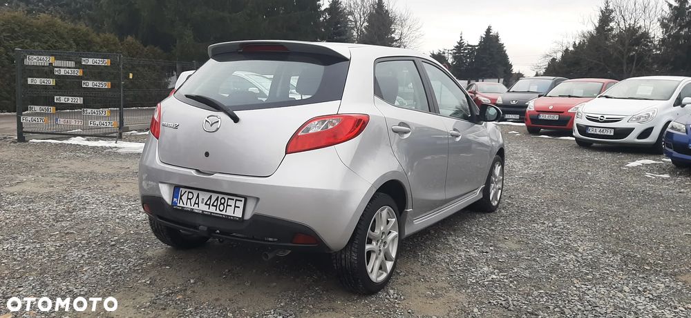 Mazda 2 - 7