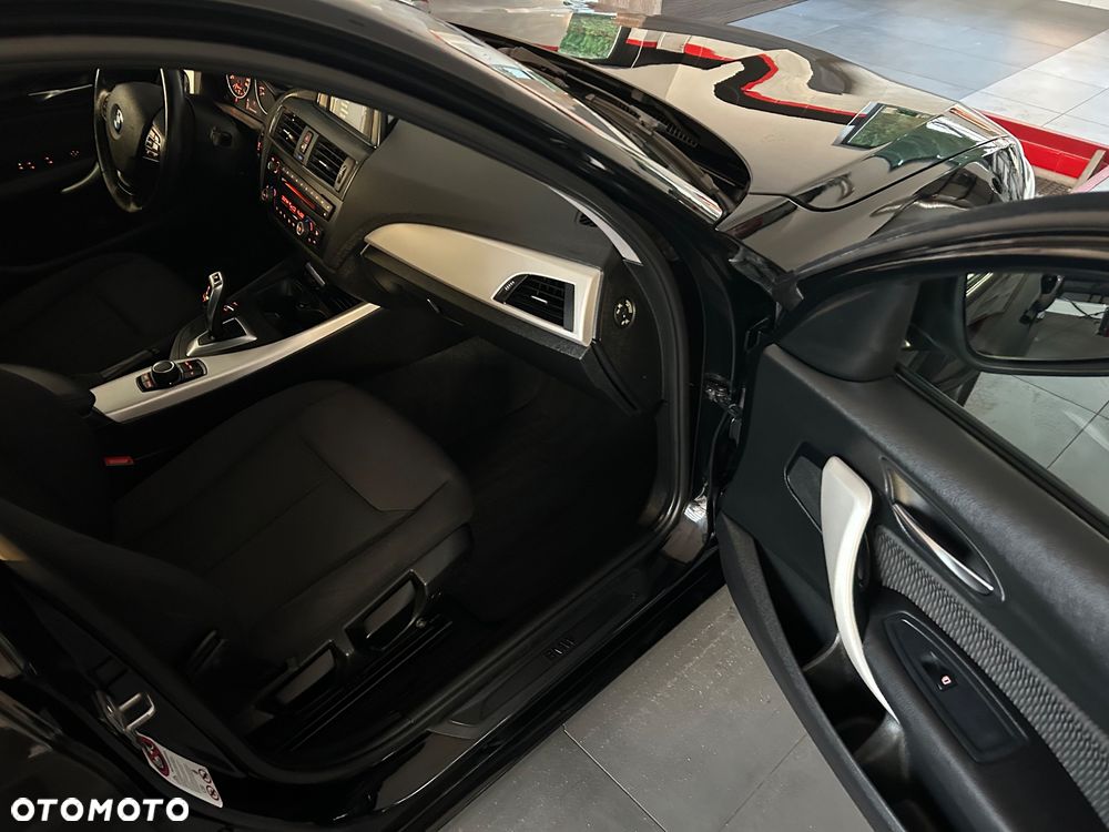 BMW Seria 1 118d Sport Line - 23