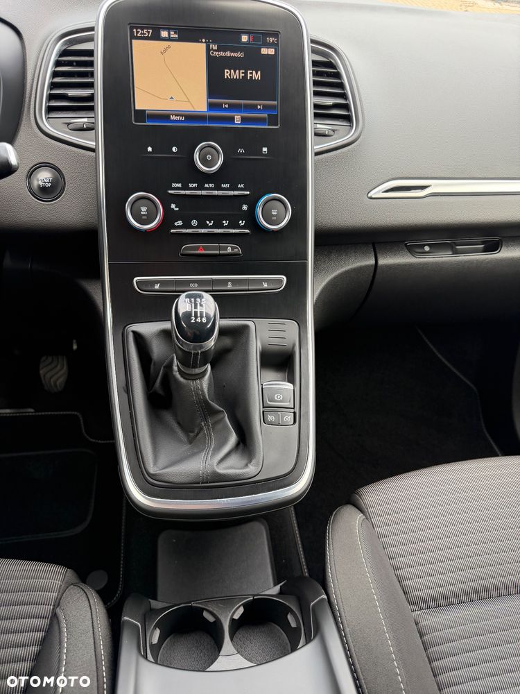 Renault Scenic - 29
