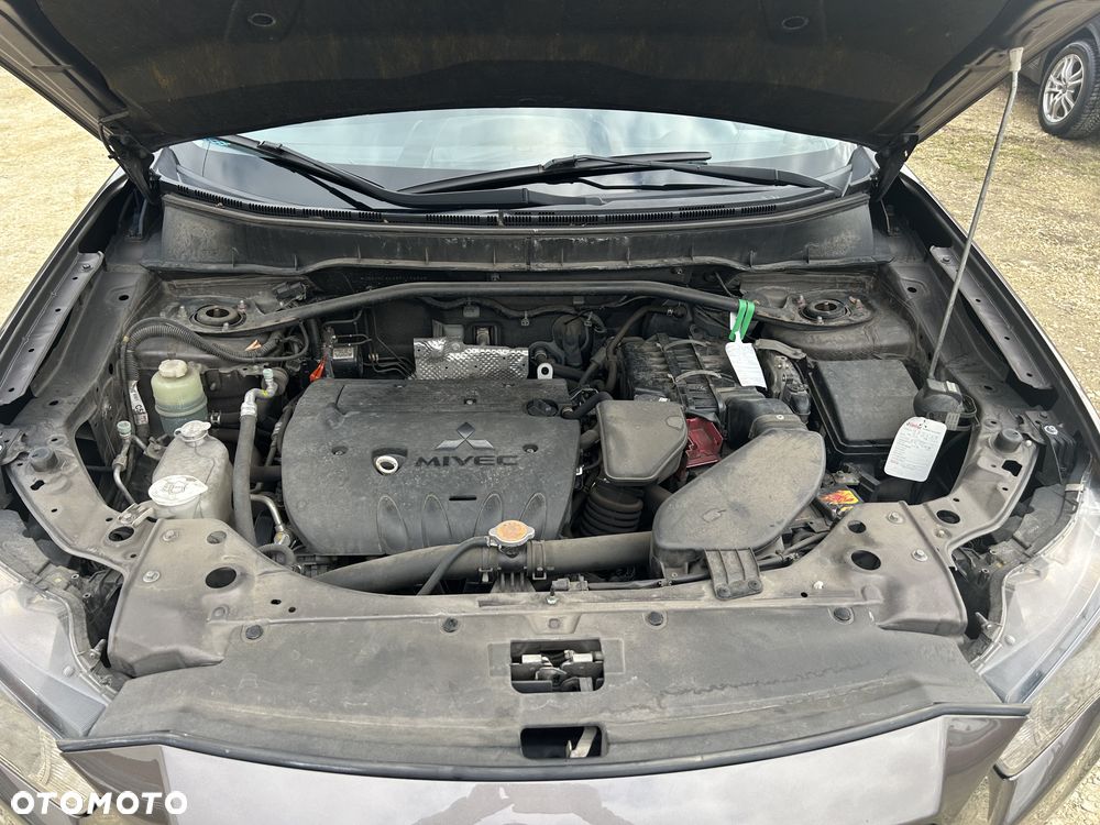 Mitsubishi Outlander 2.0 Intense + 2WD EU5 - 28