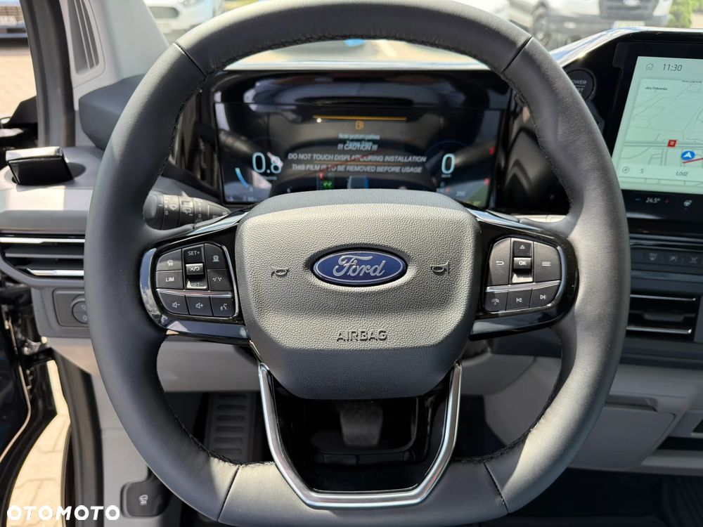 Ford Tourneo Custom - 13