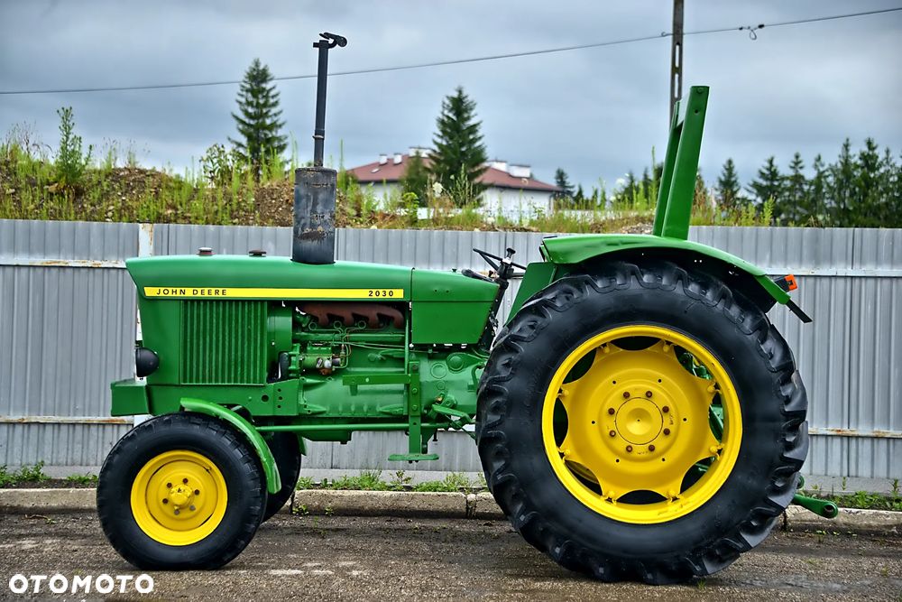 John Deere 2030 S - 12
