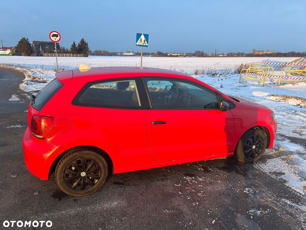 Volkswagen Polo 2010 photo 3