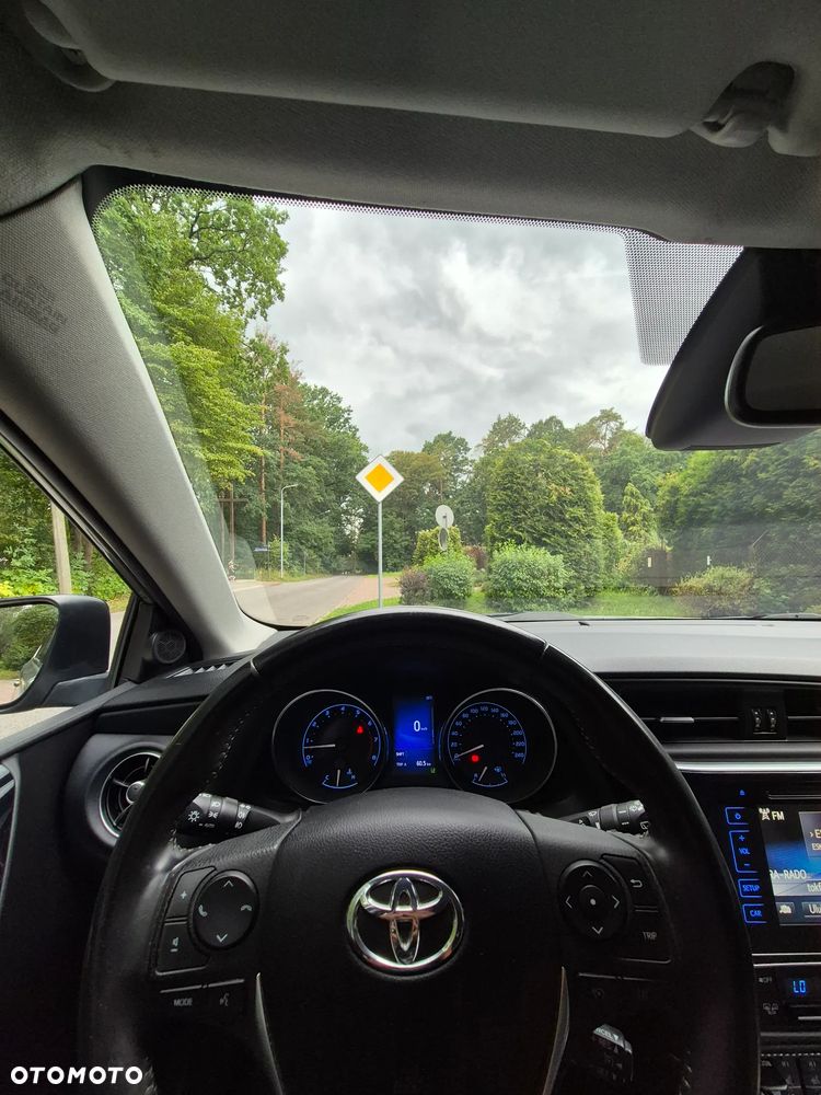 Toyota Auris 1.2 T Prestige - 11