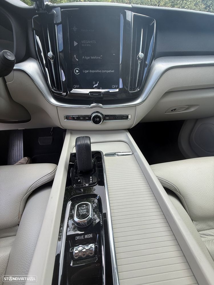 Volvo XC 60 T8 Twin Engine AWD Geartronic Inscription - 13