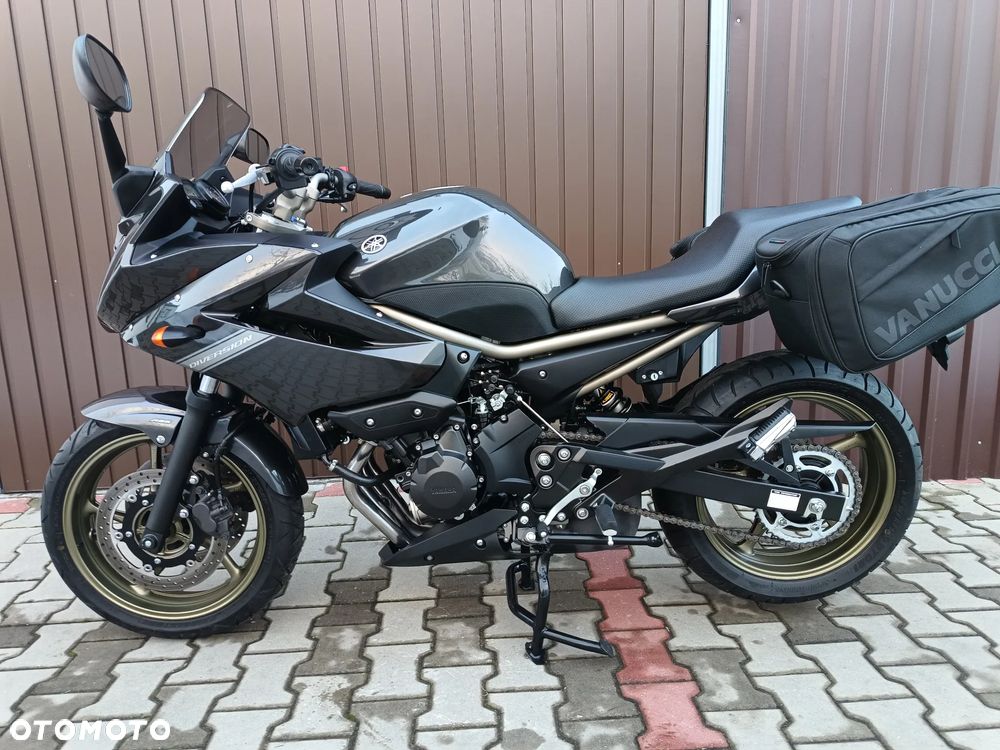 Yamaha XJ - 25
