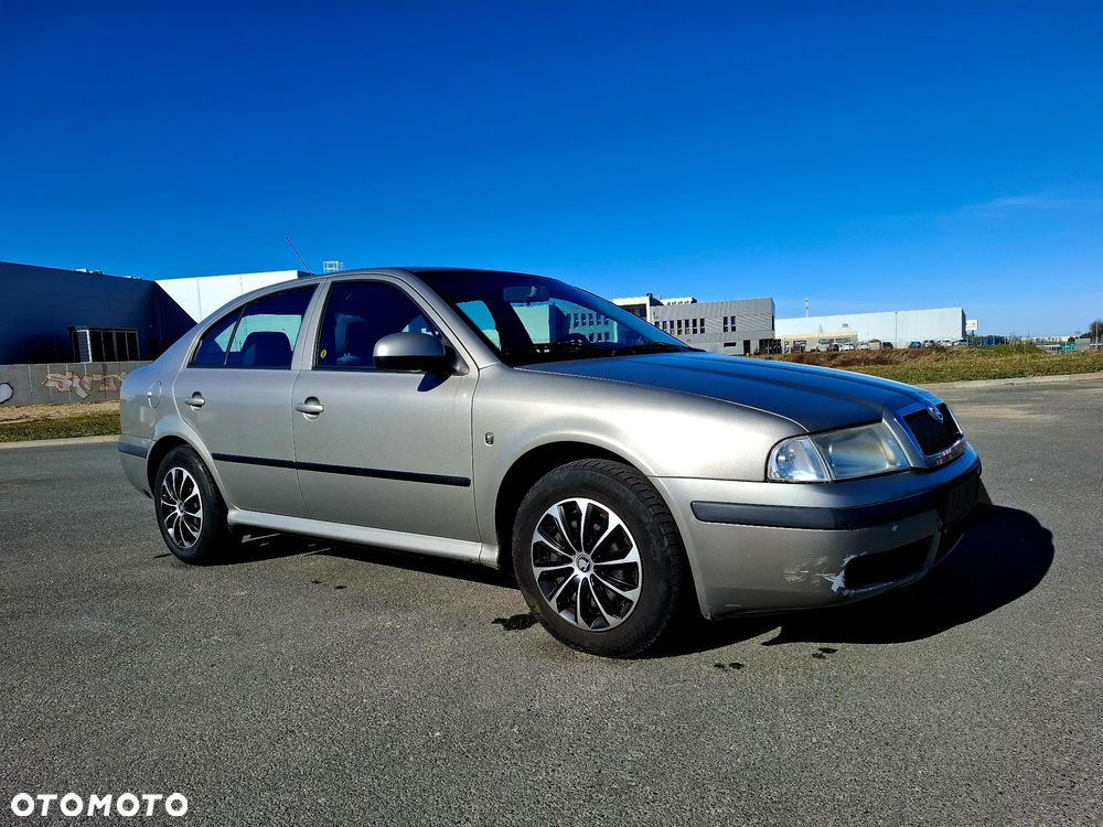 Skoda Octavia 1.6 Tour - 1